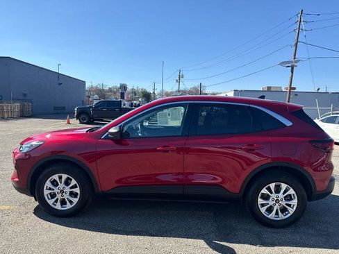 Certified 2023 Ford Escape Active AWD/4WD image 3