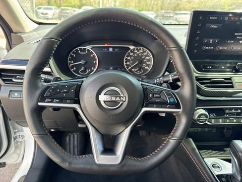 Used 2023 Nissan Altima 2.0 SR image 19