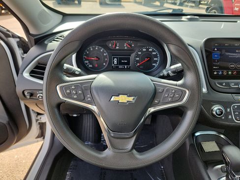 Used 2024 Chevrolet Malibu LT image 15