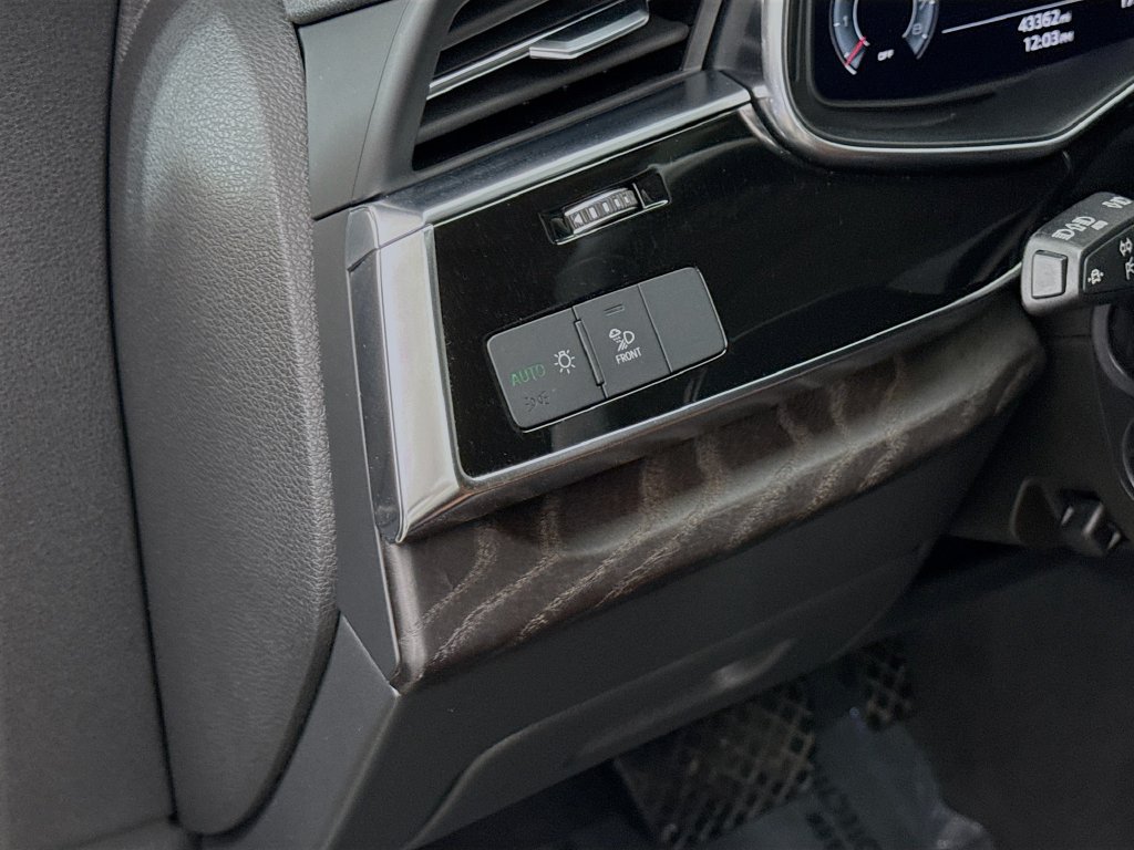 Used 2022 Audi Q8 Premium Plus w/ Premium Plus Package AWD/4WD image 10