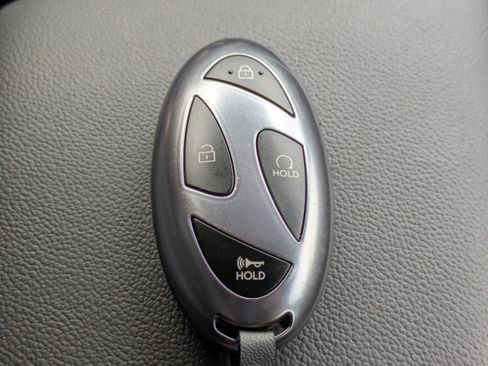 Used 2025 Hyundai Elantra Sport image 30