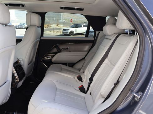 Certified 2023 Land Rover Range Rover Sport SE image 27