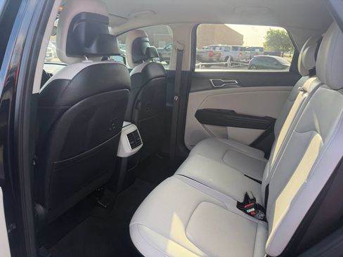 Used 2023 Kia Sportage EX FWD image 18