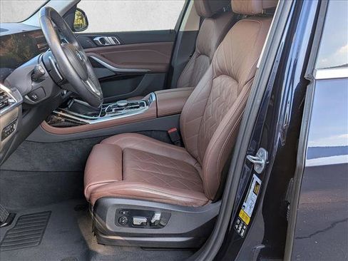 Certified 2023 BMW X7 xDrive40i w/ Premium Package image 17