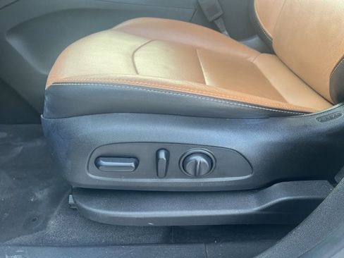 Used 2019 Chevrolet Equinox Premier image 22