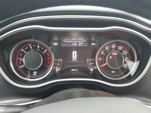 Used 2015 Dodge Challenger R/T Plus RWD image 19