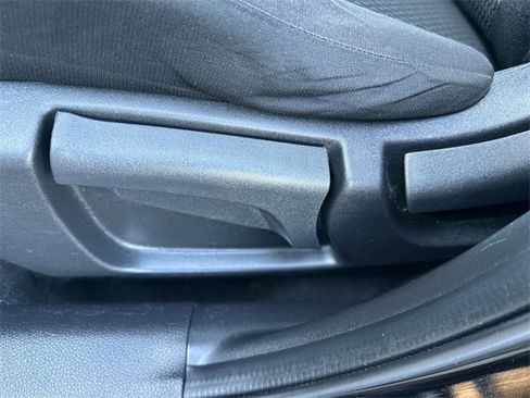 Used 2018 Nissan Rogue Sport S w/ S Appearance Package image 13