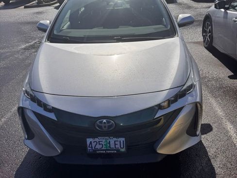 Used 2018 Toyota Prius Prime Premium w/ Carpet Mat Package FWD image 1