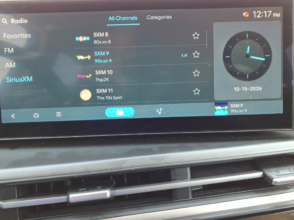 Used 2026 Hyundai Santa Fe SEL FWD image 21