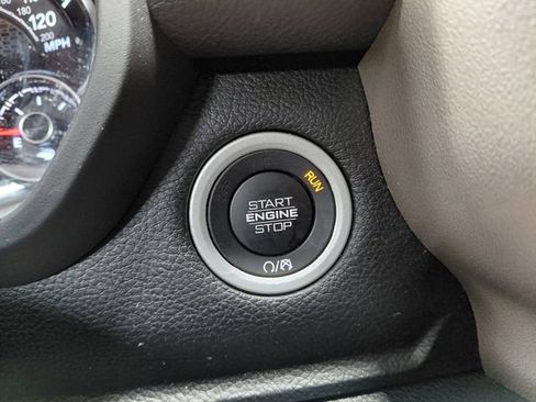Used 2020 RAM 1500 Laramie AWD/4WD image 36