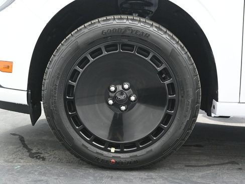 New 2025 Ford Maverick Lobo image 22