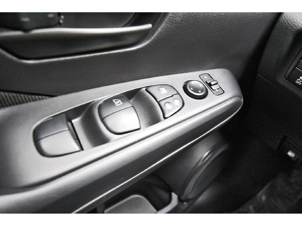Certified 2025 Nissan Kicks Play S FWD image 19