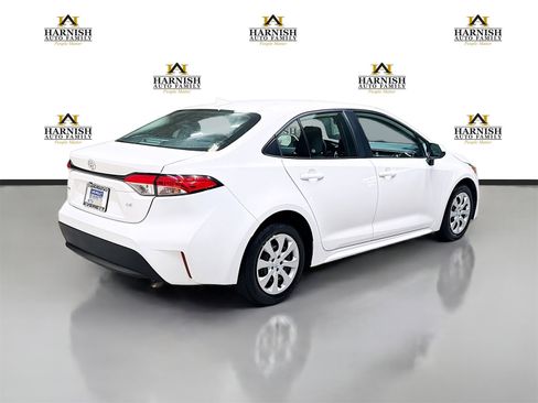 Used 2024 Toyota Corolla LE image 5