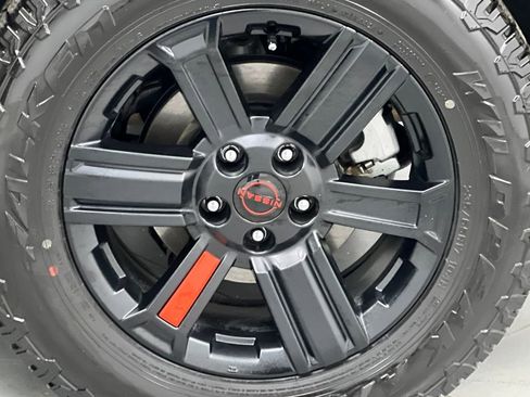 Used 2025 Nissan Rogue SV image 65