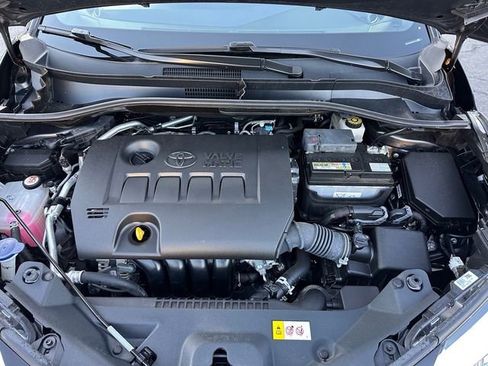 Used 2022 Toyota C-HR XLE image 35