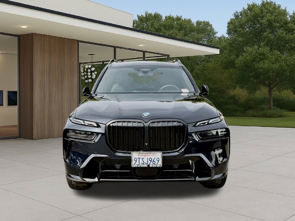 Used 2026 BMW X7 xDrive40i w/ M Sport Package AWD/4WD image 4