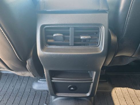 Used 2024 Ford Edge SEL AWD/4WD image 25