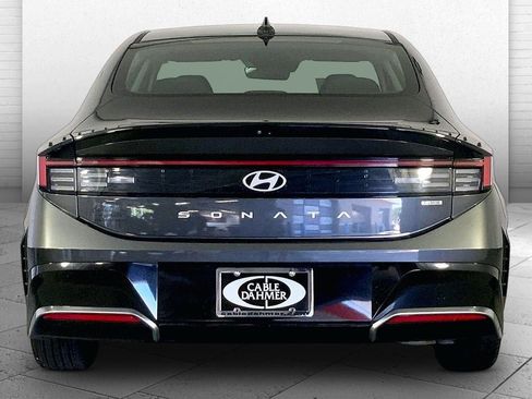 Used 2025 Hyundai Sonata SEL FWD image 3