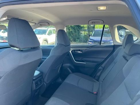 Used 2024 Toyota RAV4 XLE FWD image 28