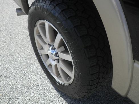 Used 2014 Ford F150 King Ranch w/ King Ranch Luxury Package image 10