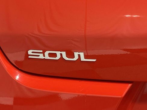 Used 2024 Kia Soul S image 9