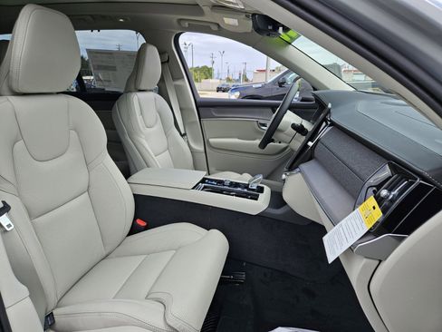 New 2026 Volvo XC90 B6 Ultra w/ Protection Package Premier image 12