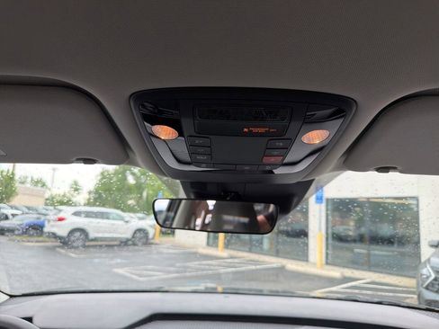 New 2025 Kia Carnival LX FWD image 21