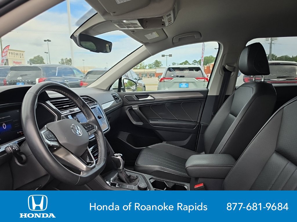 Used 2022 Volkswagen Tiguan SE AWD/4WD image 9