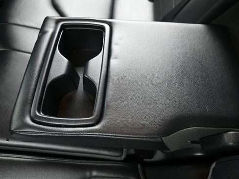 Used 2023 Toyota Highlander XLE image 14