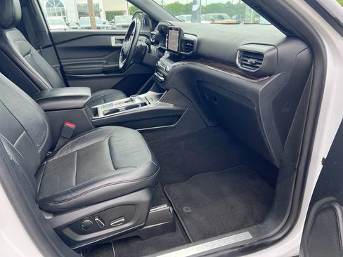 Used 2020 Ford Explorer Limited RWD image 14
