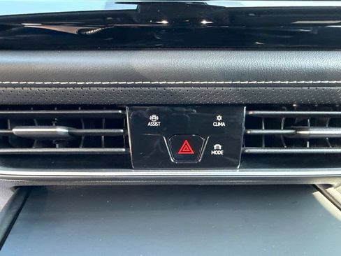 Certified 2024 Volkswagen Atlas Cross Sport SE AWD/4WD image 19