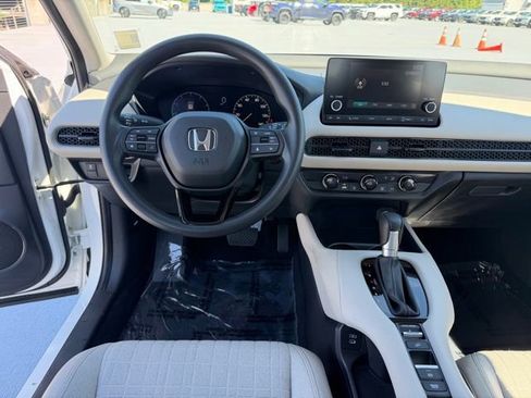 Certified 2024 Honda HR-V LX image 16