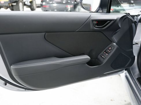 Used 2022 Toyota GR86 w/ ALL Weather Mat Package (TMS) RWD image 27