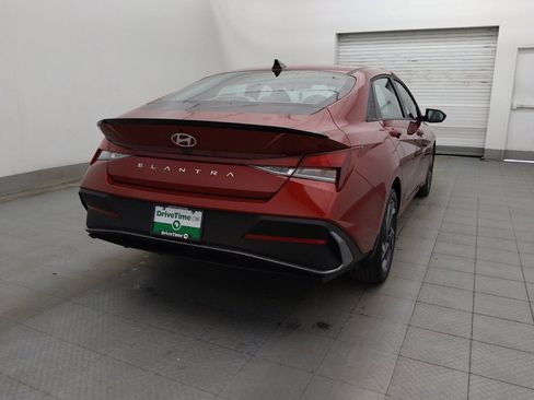 Used 2025 Hyundai Elantra Sport FWD image 9