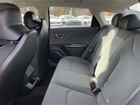 New 2025 Kia K4 LXS image 20