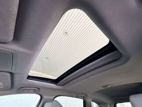 Used 2017 Honda CR-V EX-L image 18