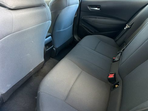 Used 2021 Toyota Corolla LE image 11