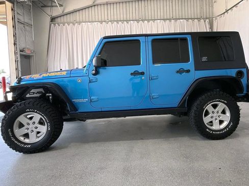 Used 2010 Jeep Wrangler Unlimited Sport AWD/4WD image 26