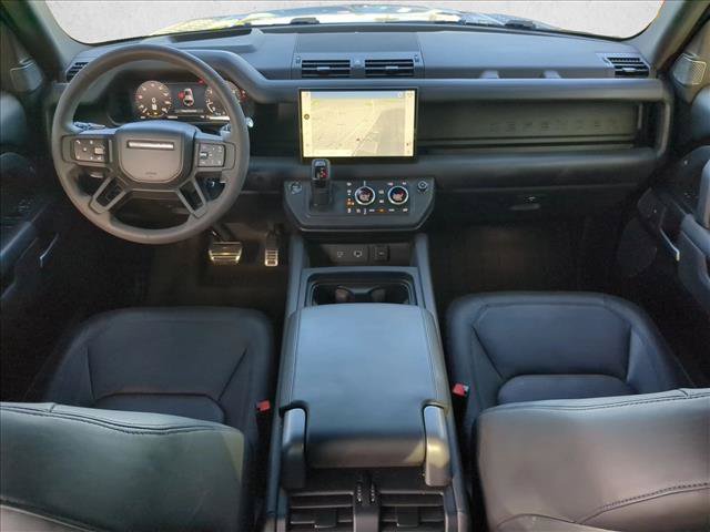 Used 2023 Land Rover Defender 110 V8 AWD/4WD image 16
