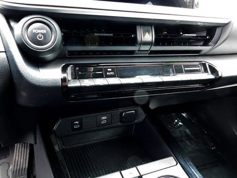 Used 2023 Toyota Prius LE image 13