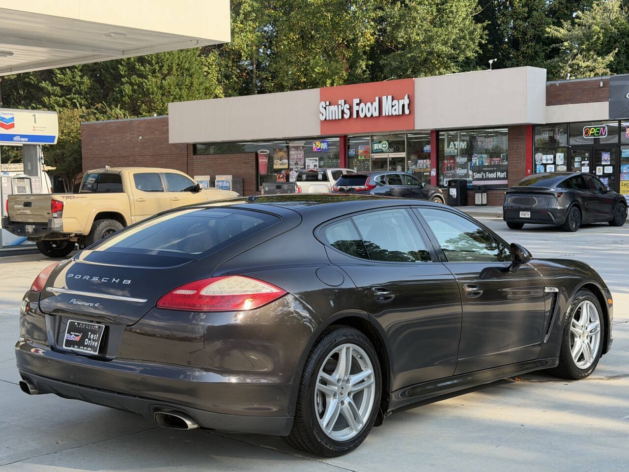 Used 2012 Porsche Panamera 4 AWD/4WD image 23