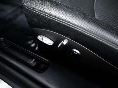 Used 2012 Porsche 911 Carrera 4S image 24