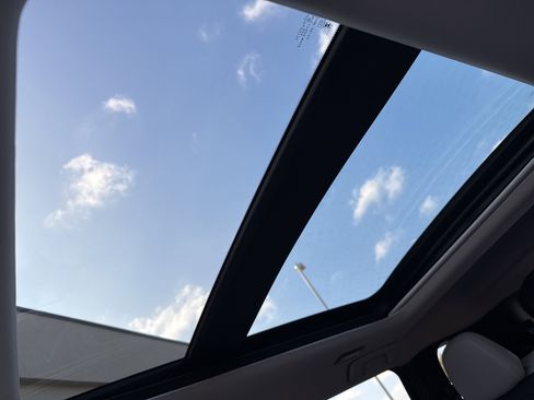 New 2026 Mitsubishi Outlander SE image 9