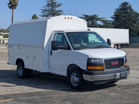 New 2026 GMC Savana 3500 w/ Power Convenience Package RWD image 4