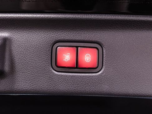 Used 2024 Mercedes-Benz S 63 AMG S image 36