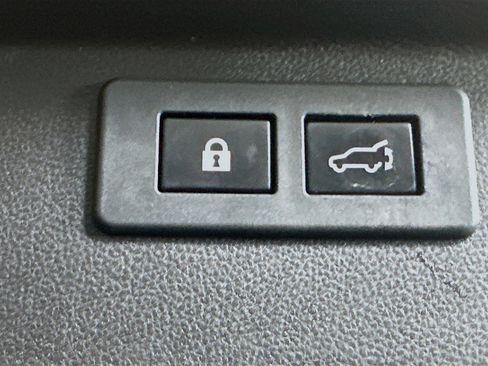 Used 2020 Subaru Forester Limited image 30