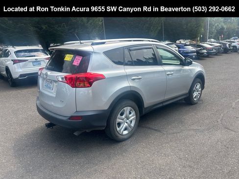 Used 2014 Toyota RAV4 LE FWD image 4
