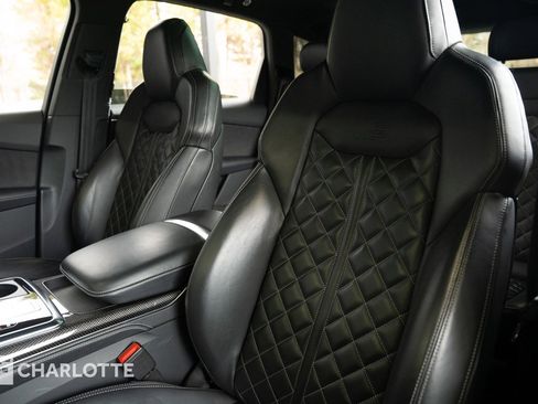 Used 2023 Audi SQ7 Premium Plus w/ Towing Package image 18