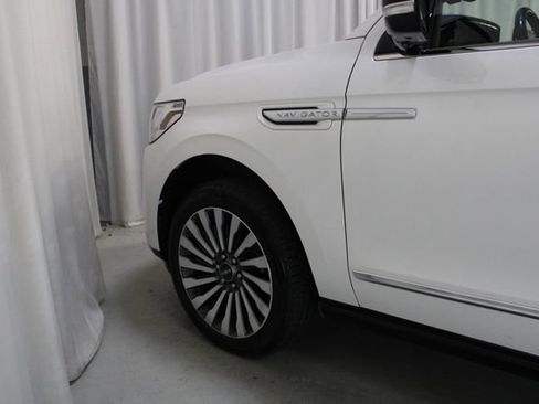 Used 2019 Lincoln Navigator L Reserve AWD/4WD image 30