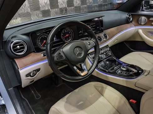 Used 2017 Mercedes-Benz E 300 image 3